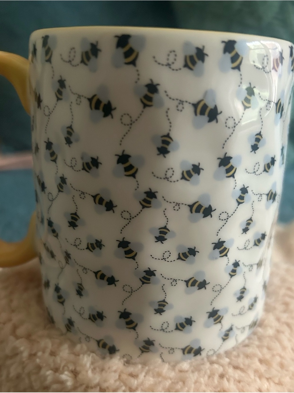 10SS Yellow-Handle Bee Pattern Ceramic Mug